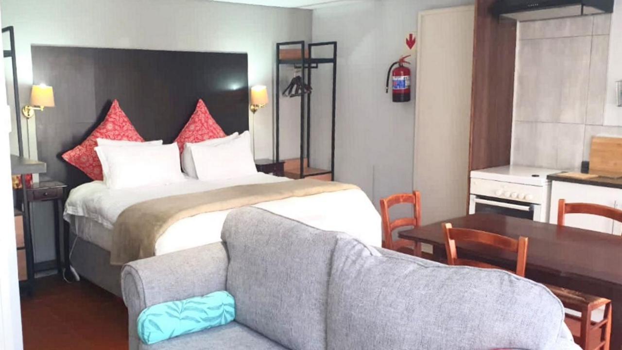 הילטון Gateside Guesthouse מראה חיצוני תמונה